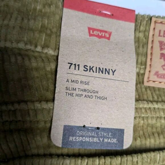 NEW Levi's 711 Pants Women 32x30 Corduroy Skinny Mid Rise Beige NWT - Picture 5 of 10